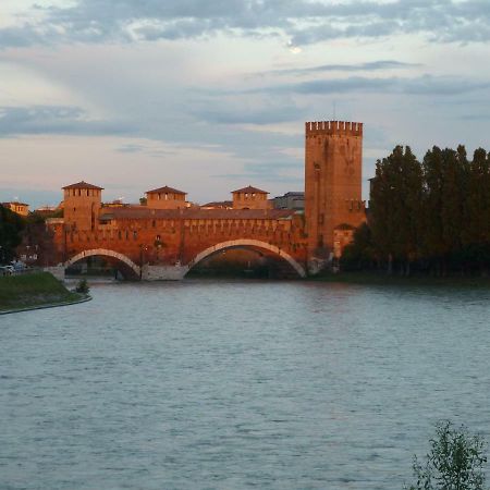 Апартаменты Casa Archi - Vista Sul Fiume Верона Экстерьер фото